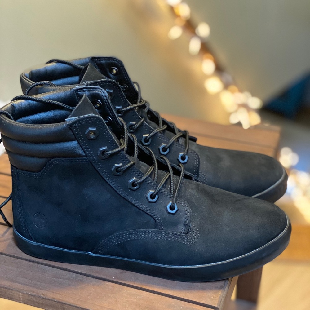 Timberland Women’s Sneaker Boot 8.5 Black